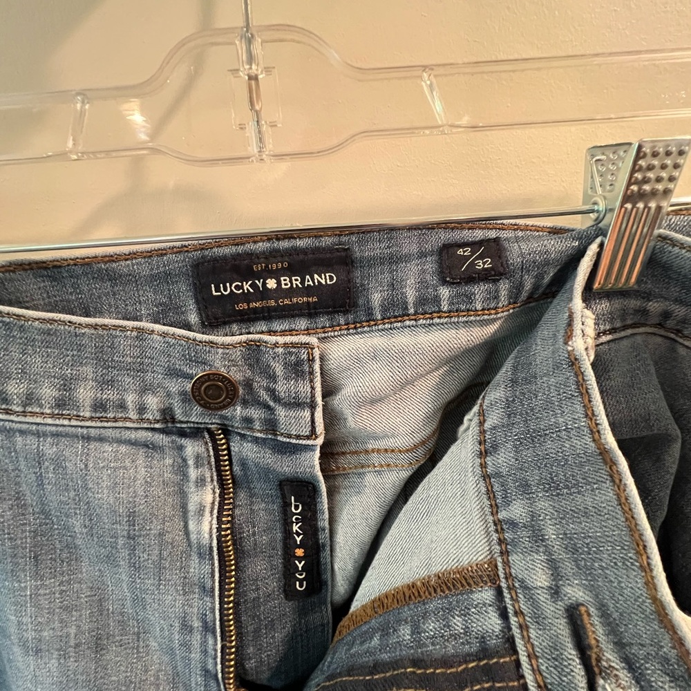 Lucky Brand Jeans - 181 Relaxed Straight